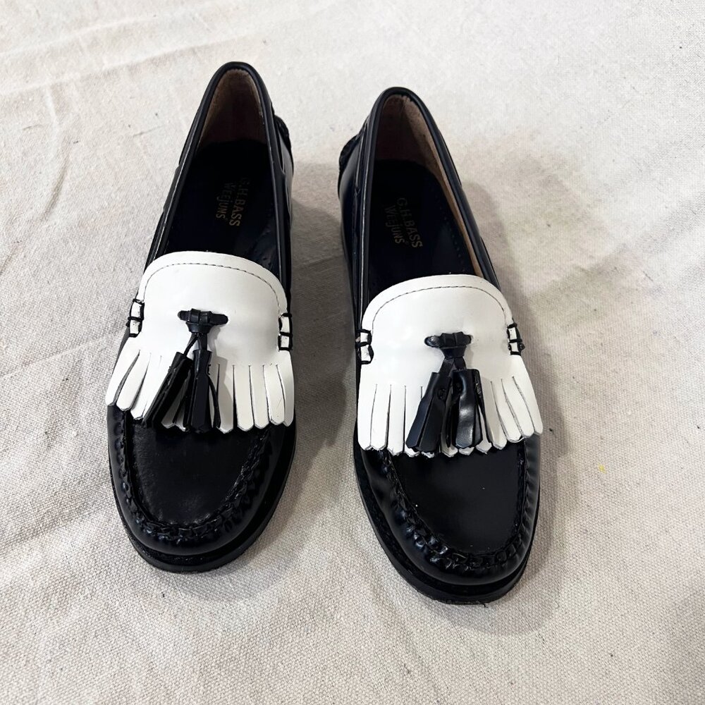 Weejuns Esther Kiltie Leather Tassel Loafers Black & White Size 6 - Picture 2 of 15
